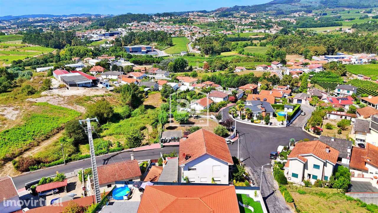 Moradia Isolada T5 Venda em Vilar do Torno e Alentém,Lousada - Grande imagem: 5/23