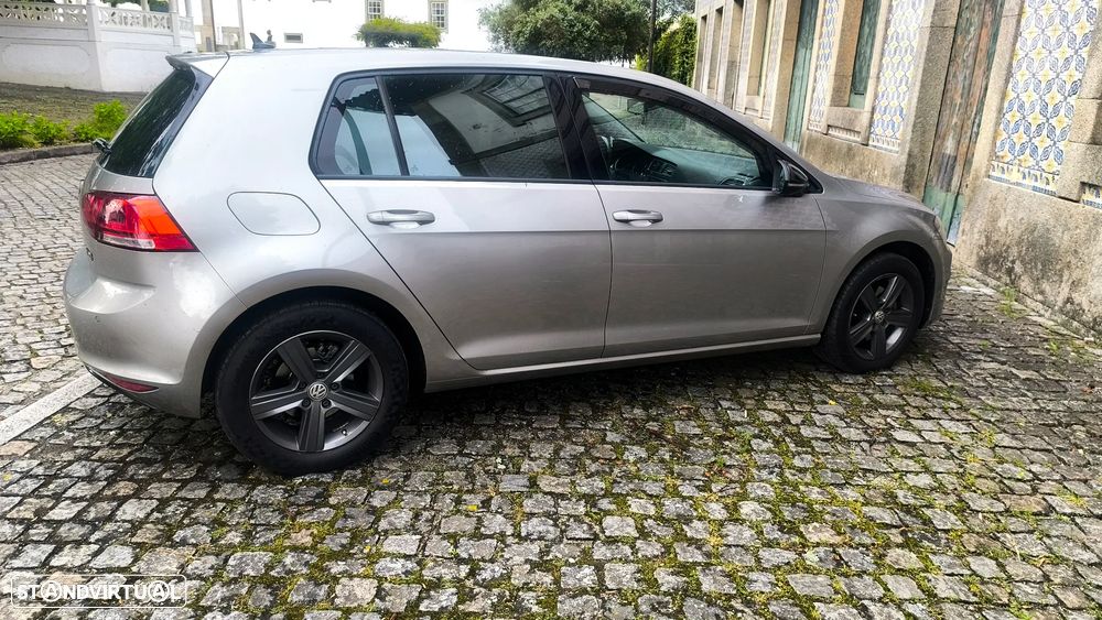VW Golf 1.6 TDi DPF Highline - 3