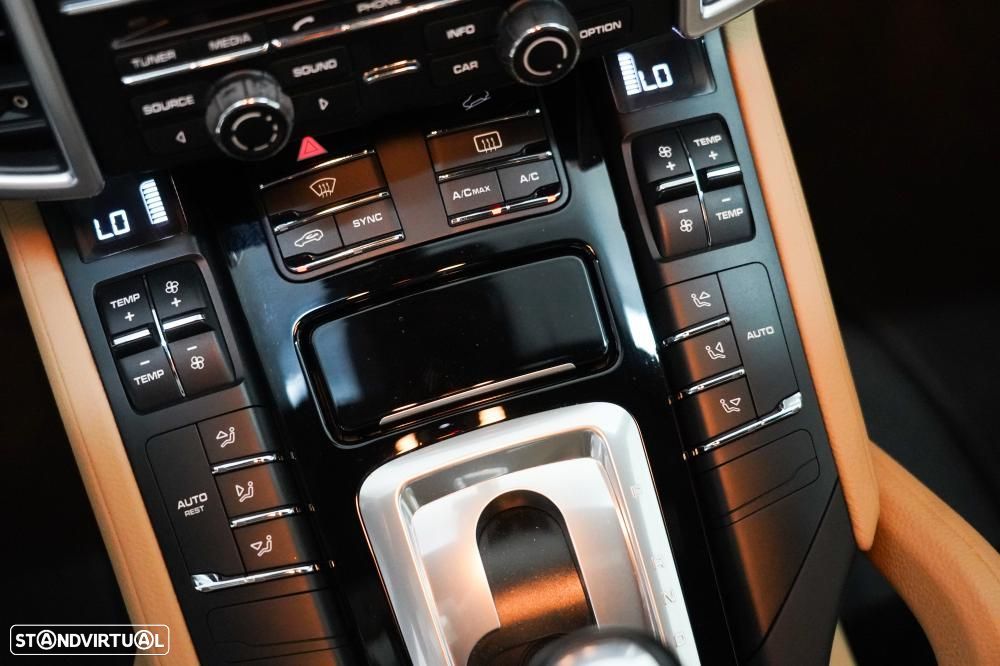 Porsche Cayenne Tiptronic - 11