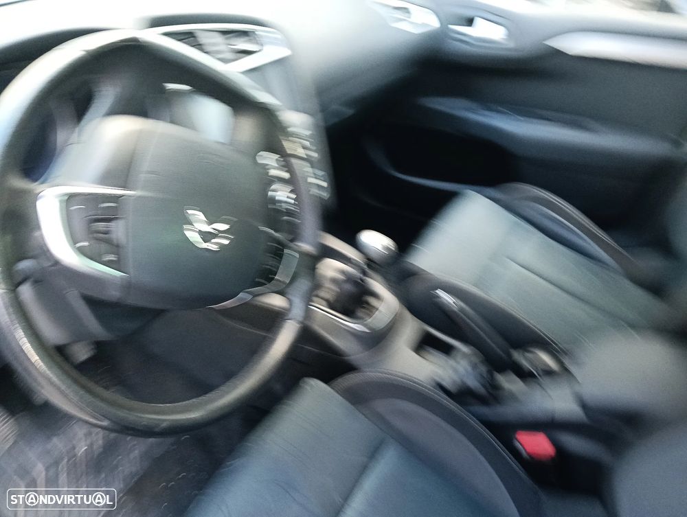 Citroën C4 1.6 HDi Seduction - 23