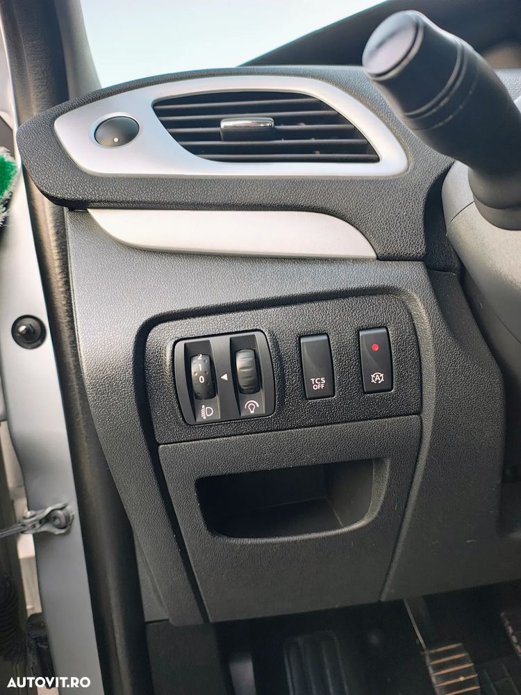 Renault Scenic ENERGY dCi 110 LIMITED - 11