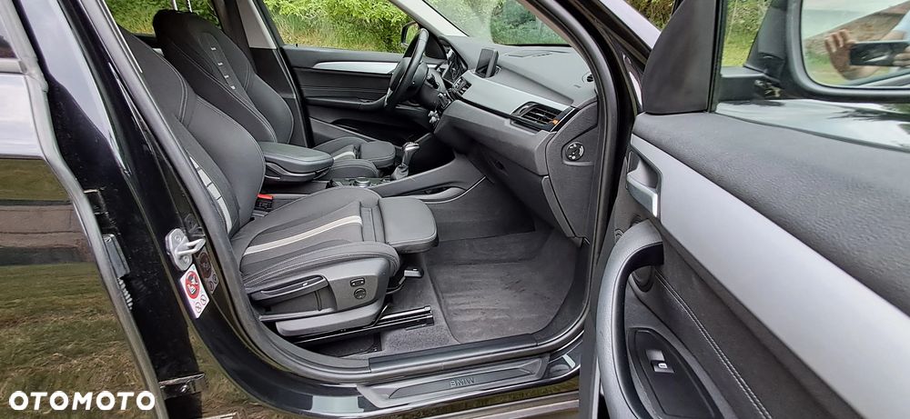 BMW X1 xDrive20i Advantage sport - 11
