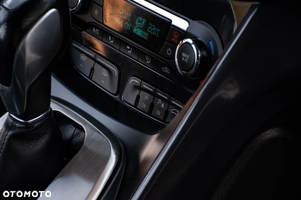 Ford Kuga 2.0 TDCi 4WD Titanium - 28