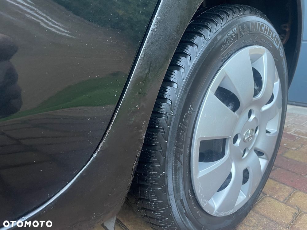 Toyota Yaris 1.0 Luna A/C - 19