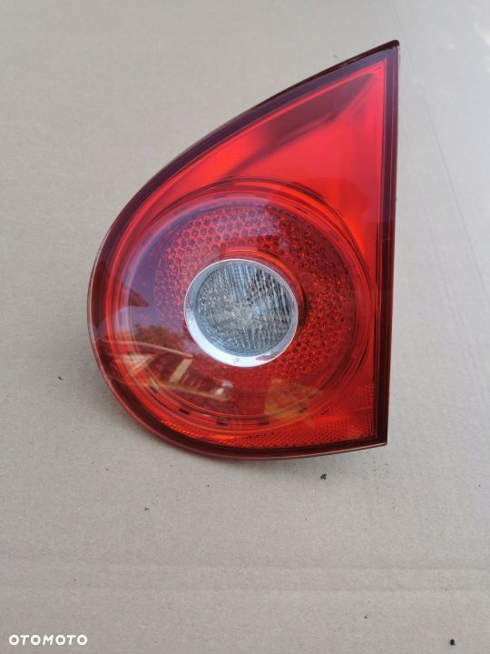 Lampa tylna prawa w klape VW Golf V Hatchback EU