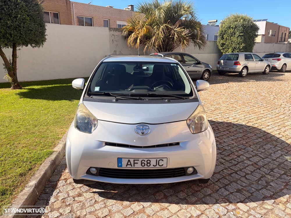 Toyota iQ 1.0 Multidrive + - 1