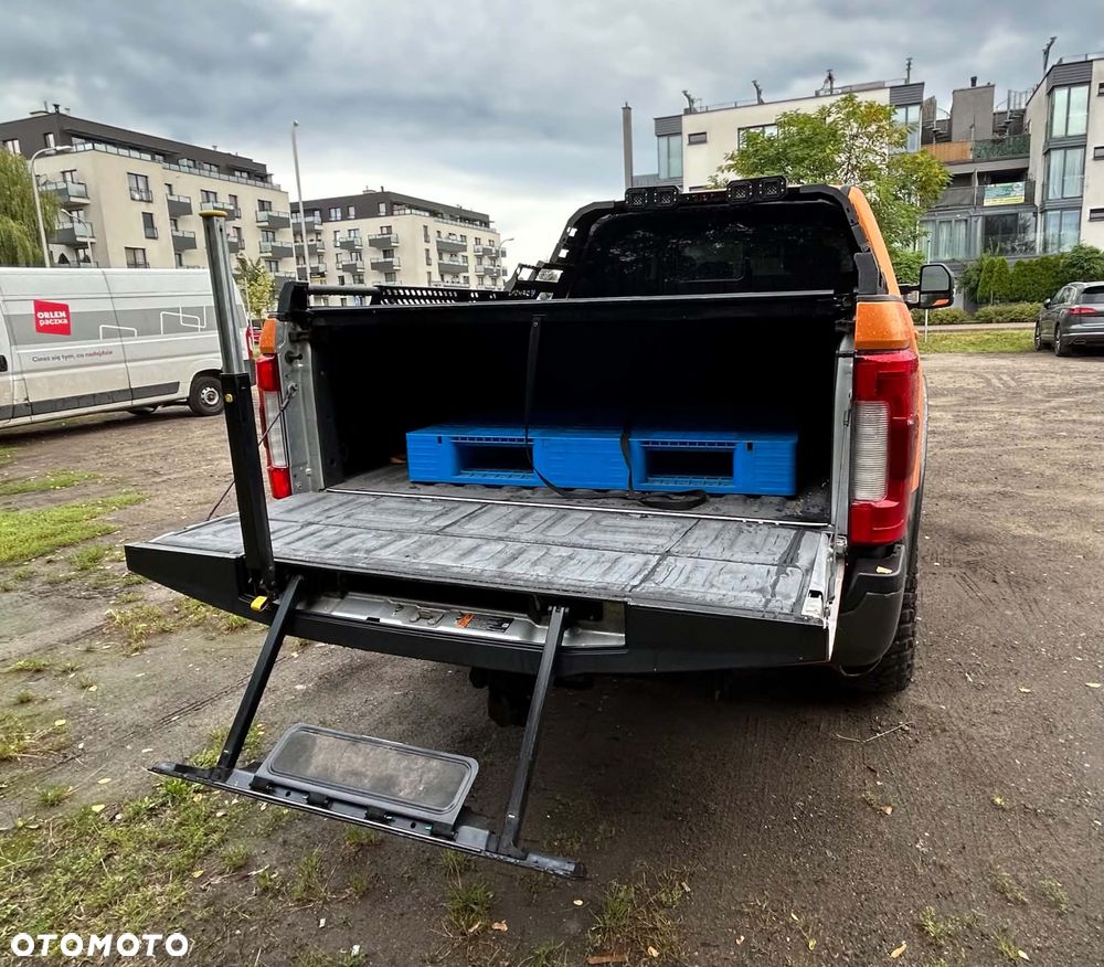 Ford F250 - 6