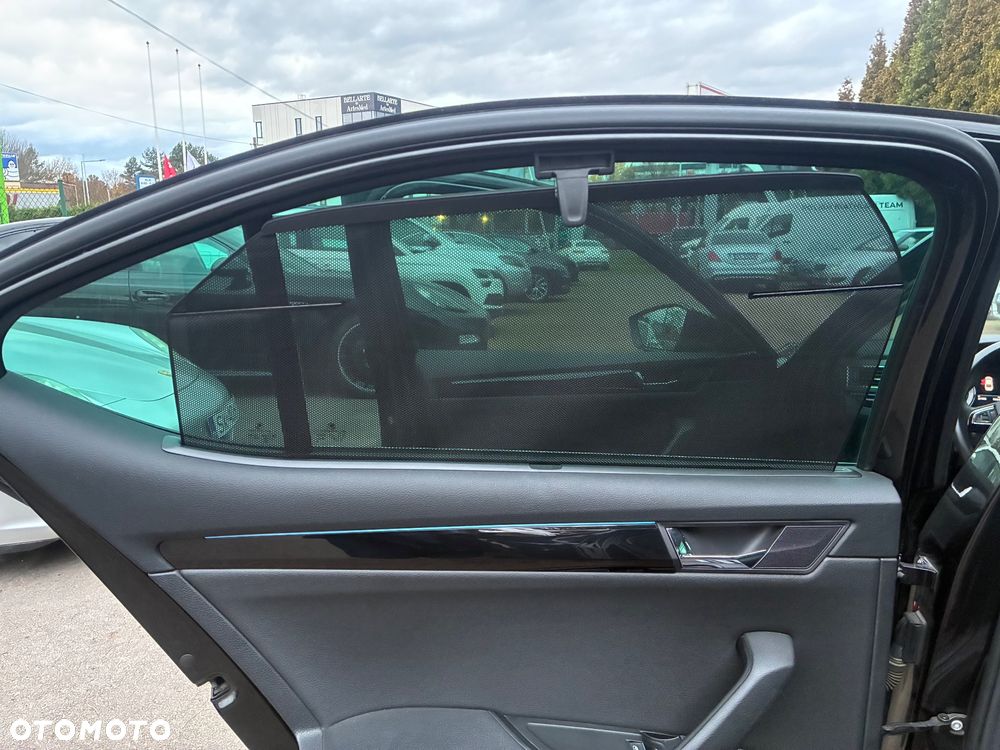 Skoda Superb 2.0 TDI 4x4 L&K DSG - 17