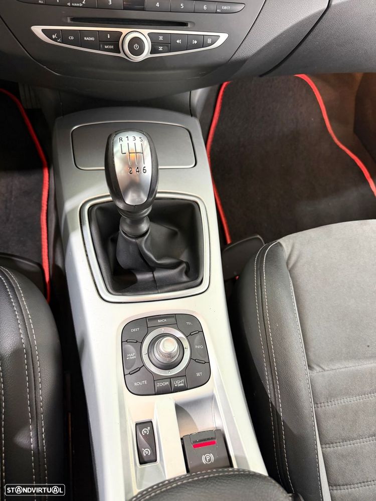 Renault Laguna 2.0 dCi Dynamique S - 12