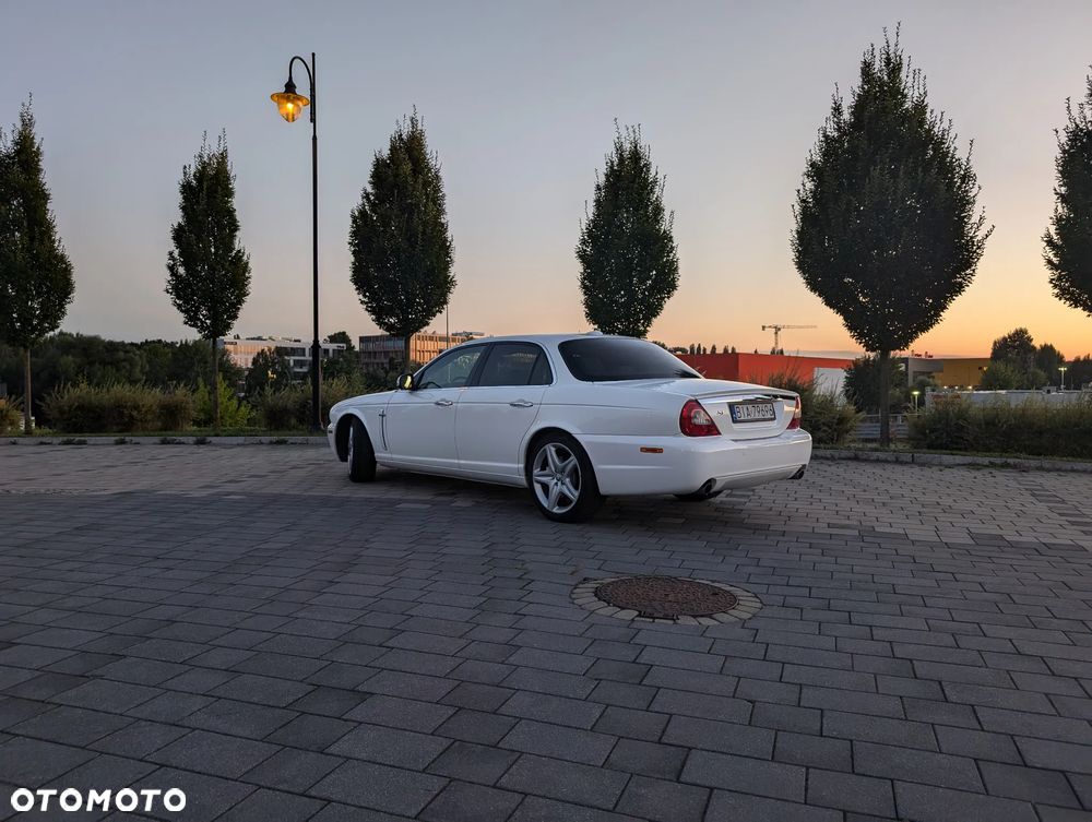 Jaguar XJ - 2