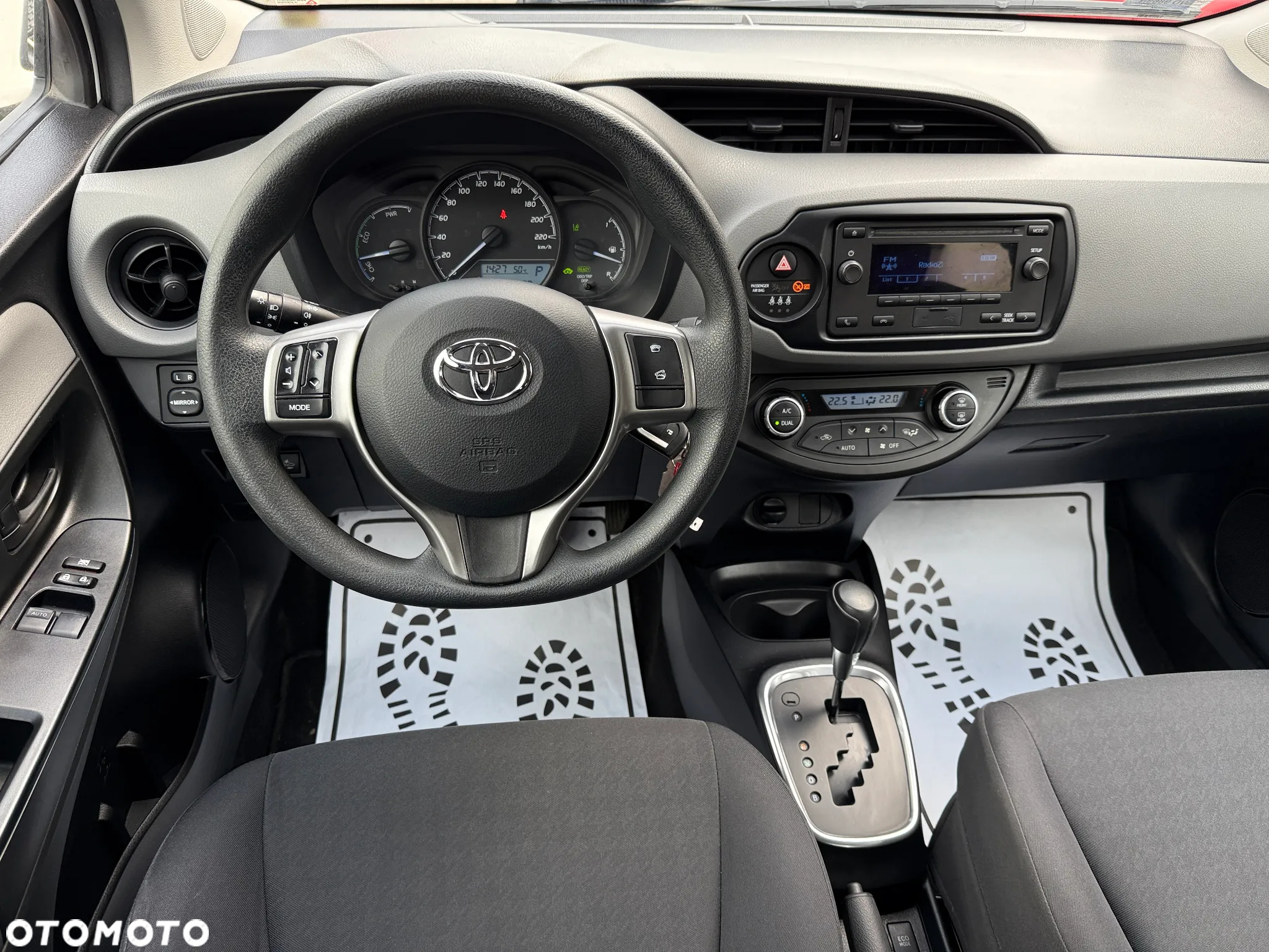 Toyota Yaris Hybrid 100 Active - 3