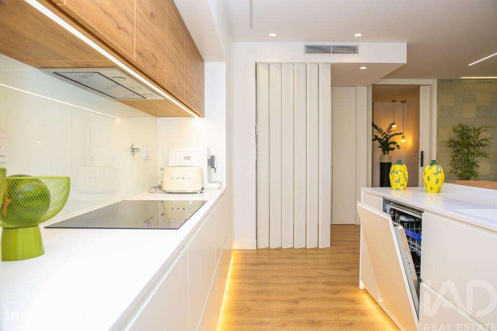 Apartamento T3 em Alverca do Ribatejo e Sobralinho de 208,00 m2 - Grande imagem: 4/13