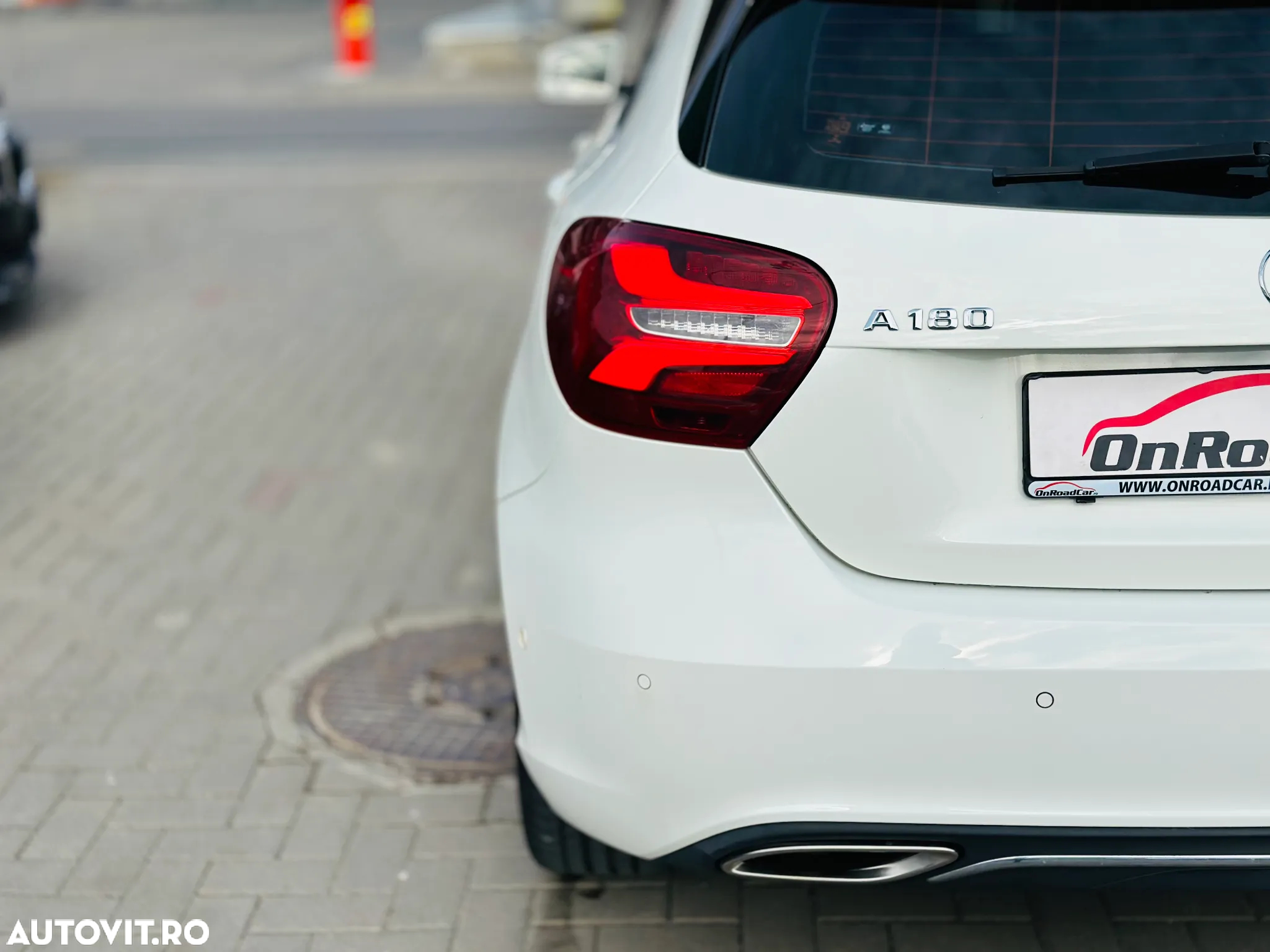 Mercedes-Benz A 180 (BlueEFFICIENCY) 7G-DCT Urban - 25