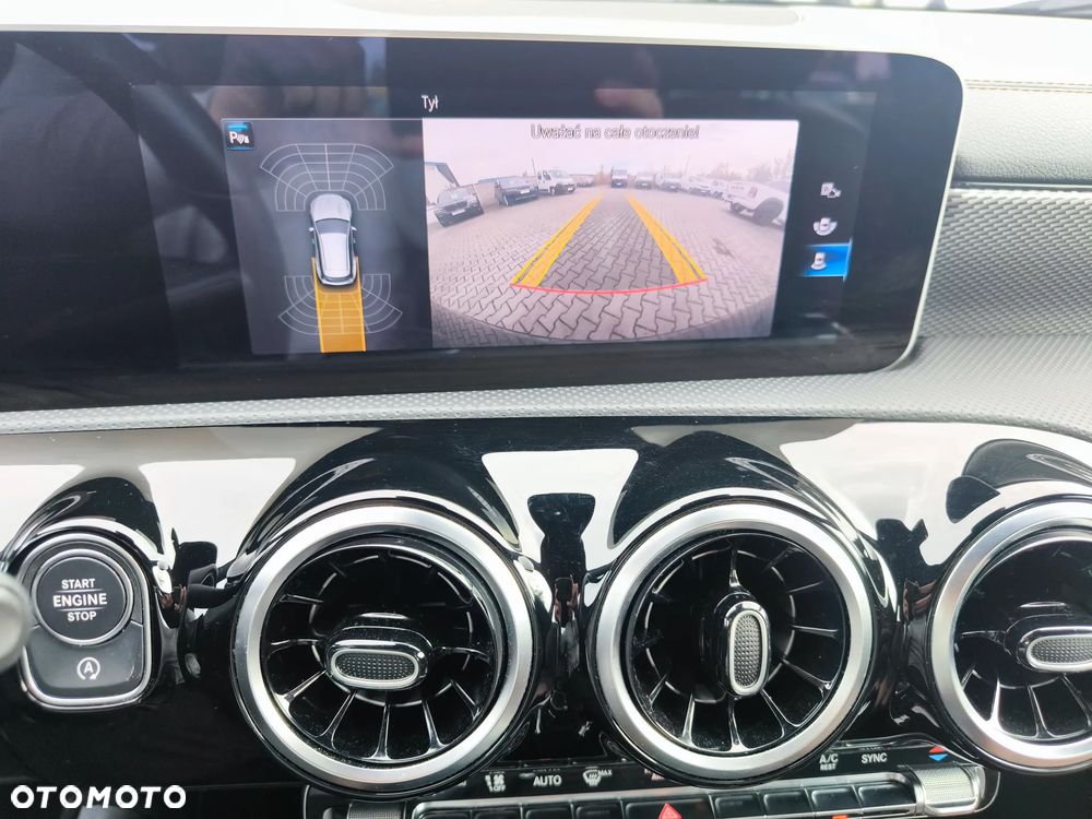 Mercedes-Benz CLA 180 d Progressive 7G-DCT - 22