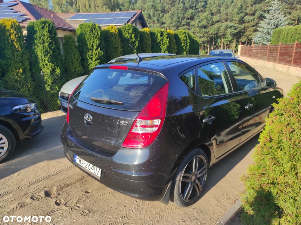 Hyundai i30 1.4 Base + World Cup - 3
