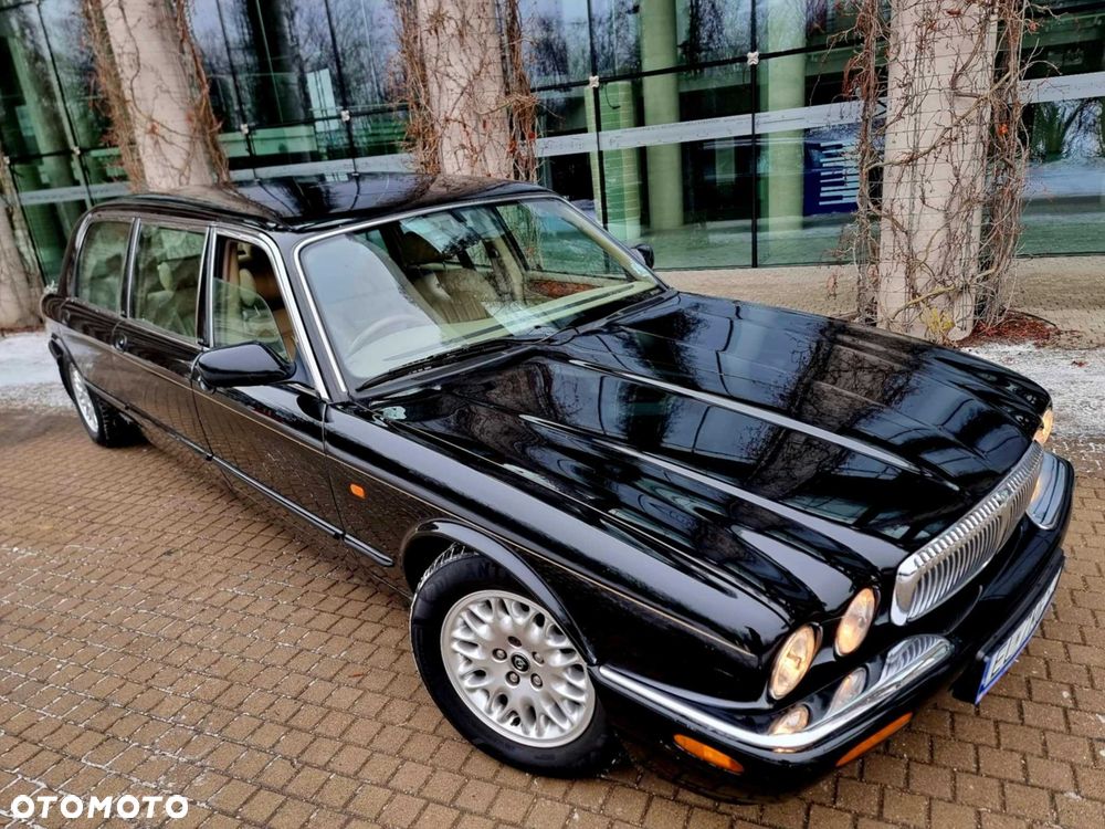 Jaguar XJ - 1