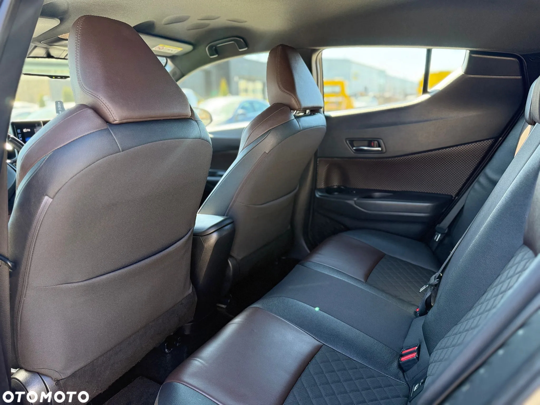 Toyota C-HR 1.8 Hybrid Executive - 12