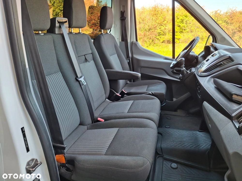 Ford Transit - 26