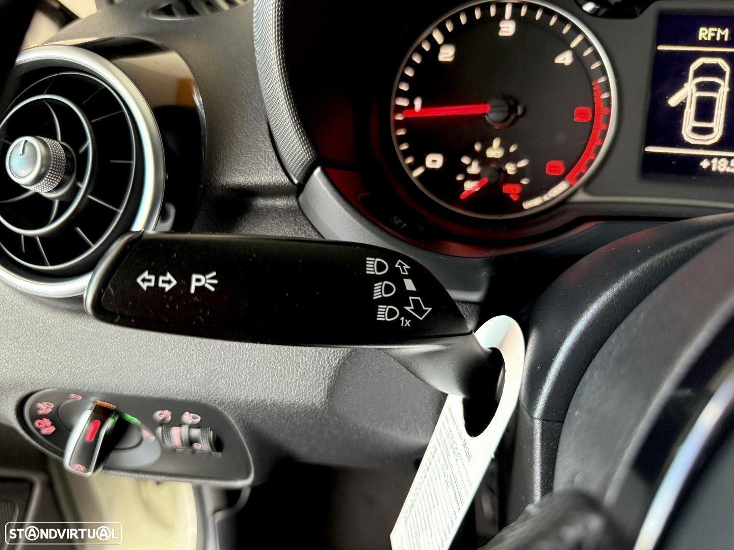 Audi A1 1.6 TDI S-line - 37