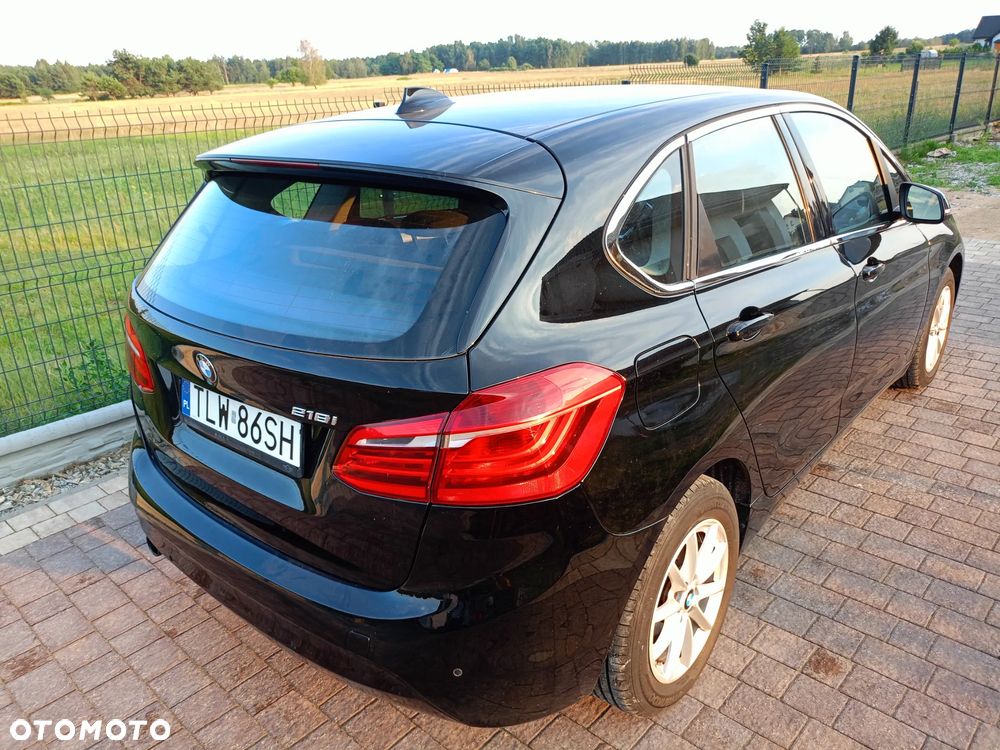 BMW Seria 2 218i - 5