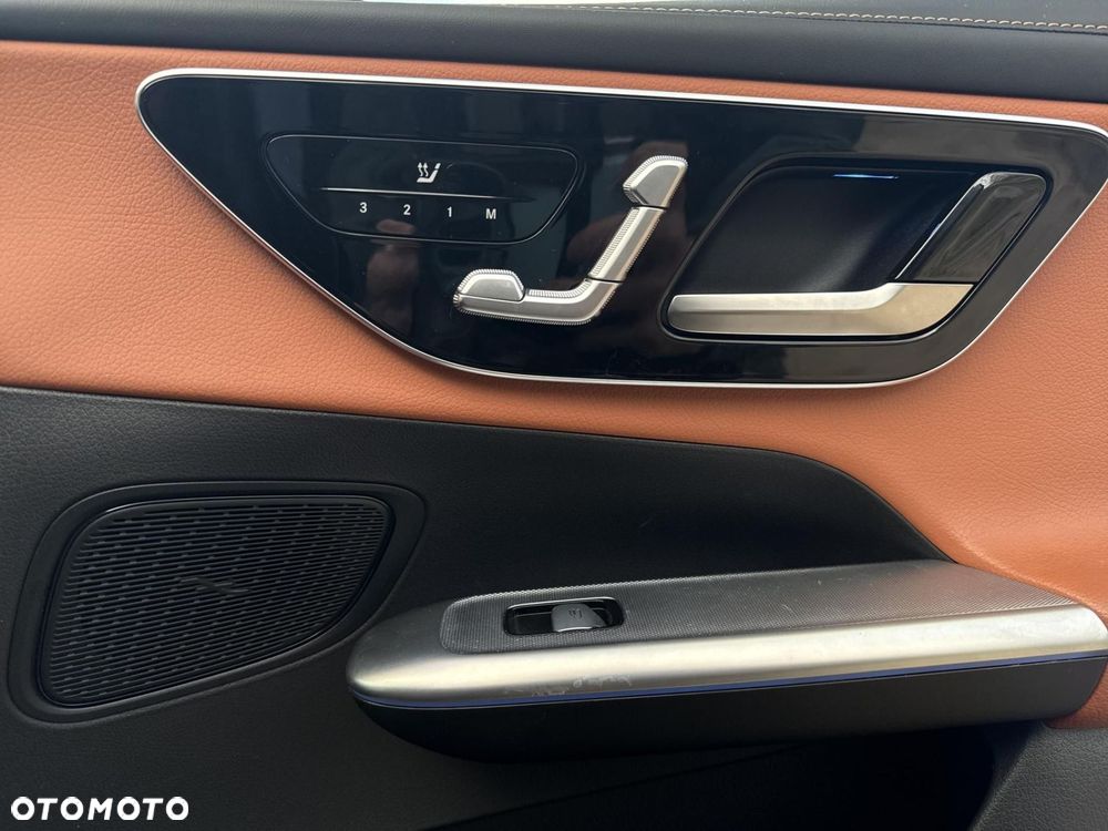 Mercedes-Benz GLC - 24