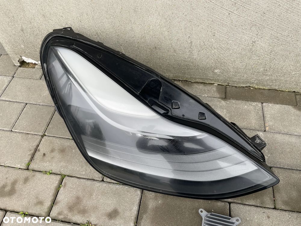 LAMPY PRZEDNIE TESLA MODEL 3 Y LIFT  2020-- Full-led - 4
