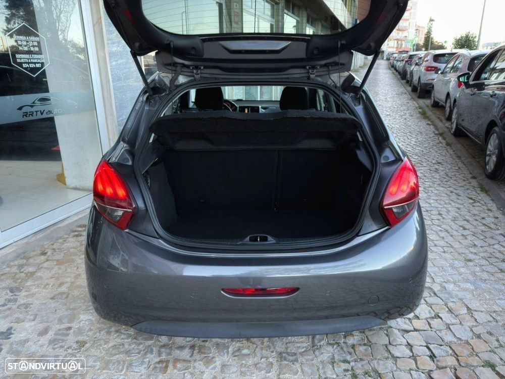 Peugeot 208 1.2 PureTech Style - 21
