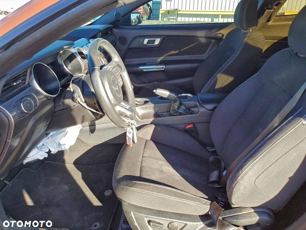 Ford Mustang 2.3 EcoBoost - 10