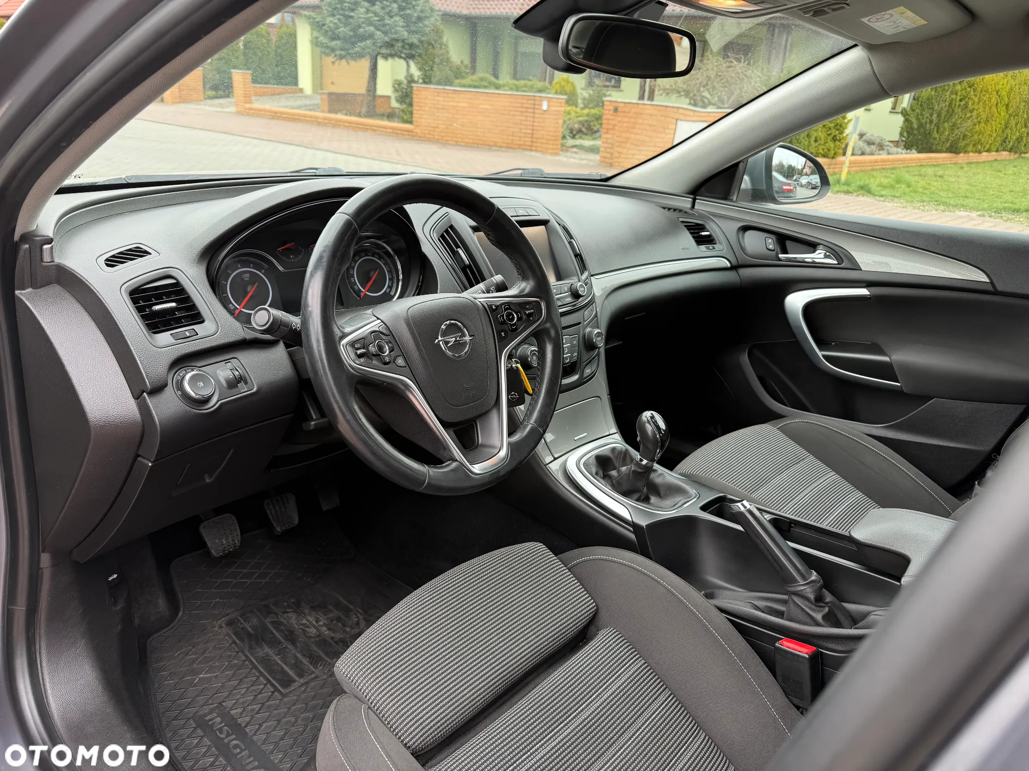 Opel Insignia - 25