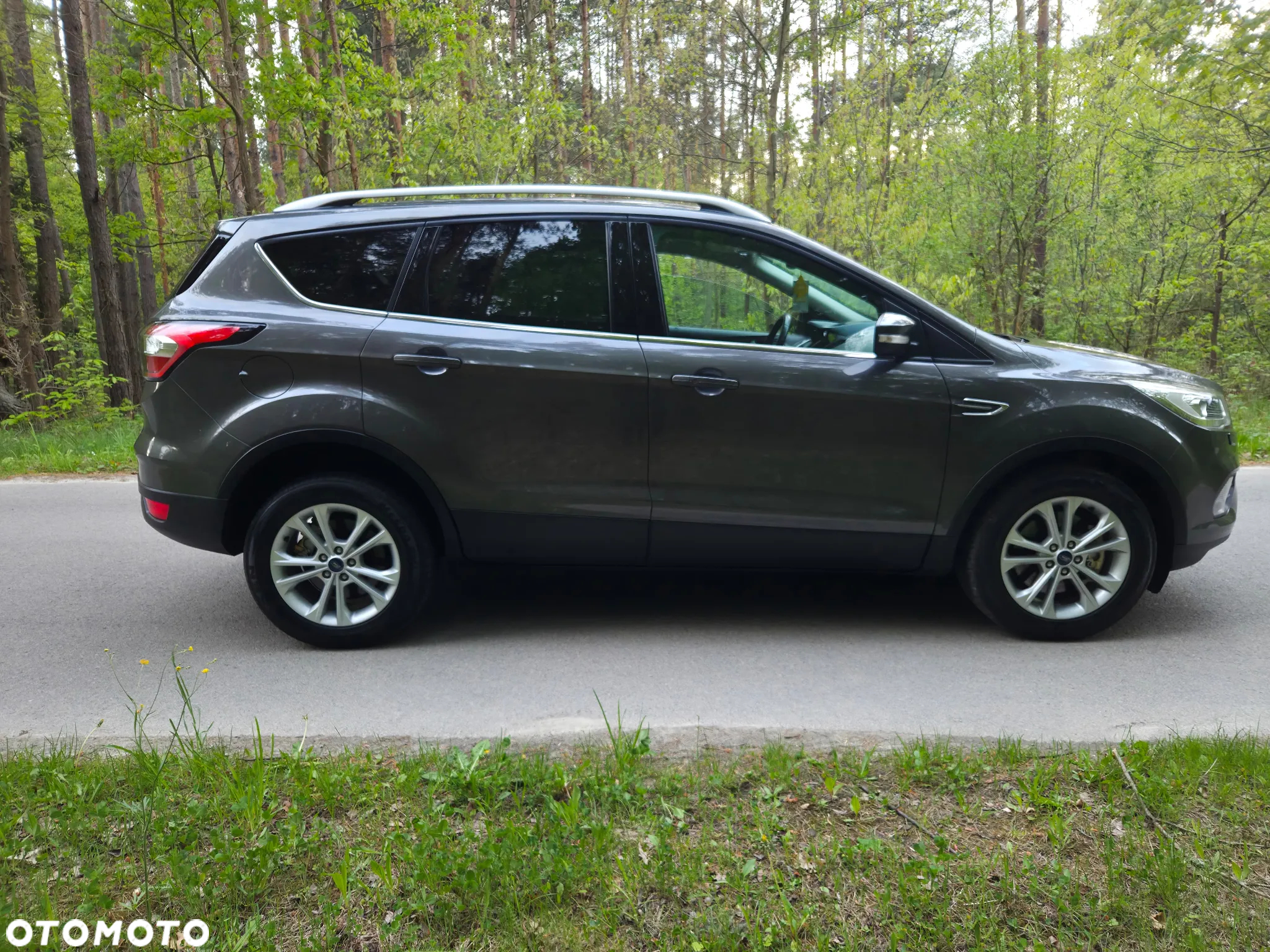 Ford Kuga 1.5 TDCi 2x4 Cool & Connect - 4