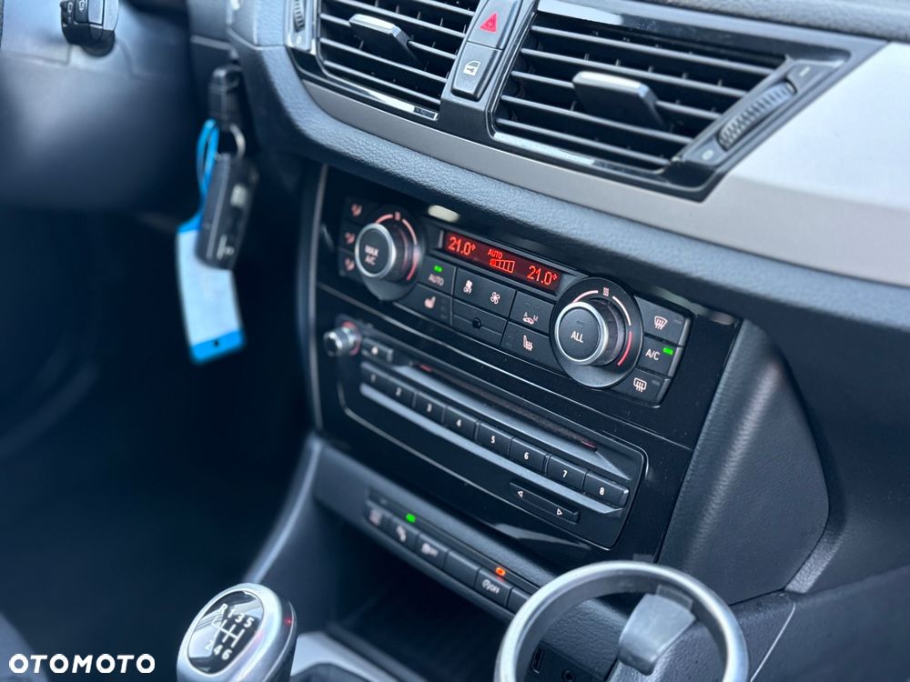 BMW X1 sDrive20d xLine - 36