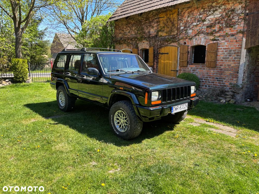 Jeep Cherokee - 3