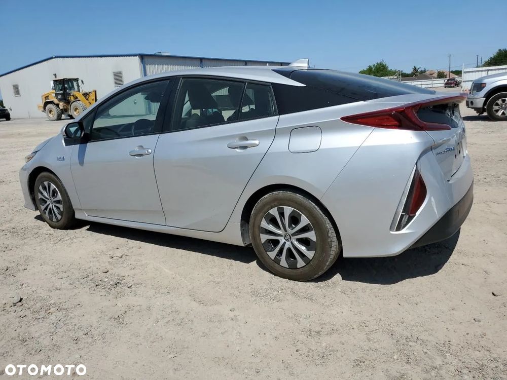 Toyota Prius - 3