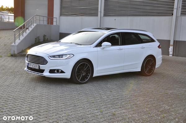 Ford Mondeo Turnier 2.0 TDCi PowerShift-Aut Allrad Titanium