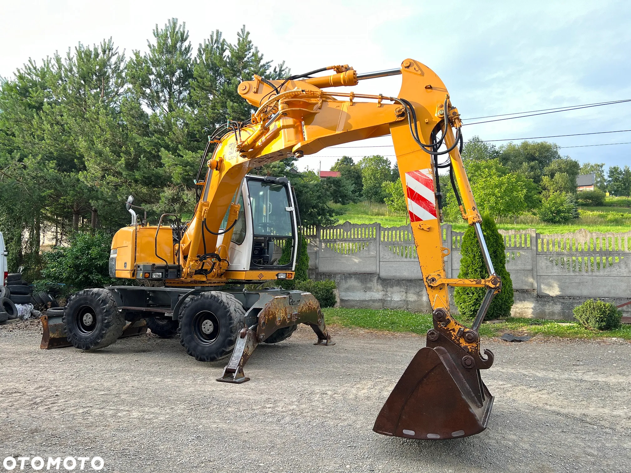 Liebherr A314 LITRONIC Koparka Kołowa 16 Ton 2 Łyżki Pług Podpory - 11