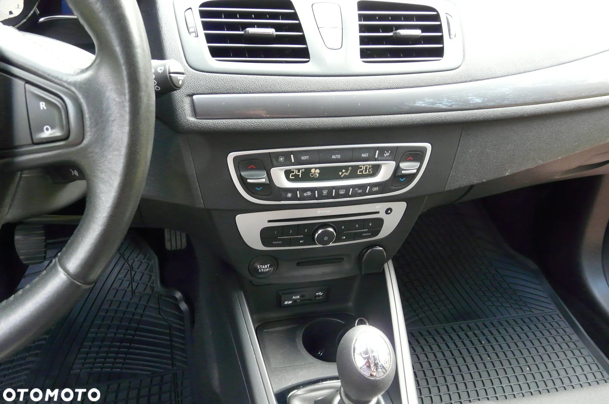 Renault Megane ENERGY TCe 130 LIMITED - 21