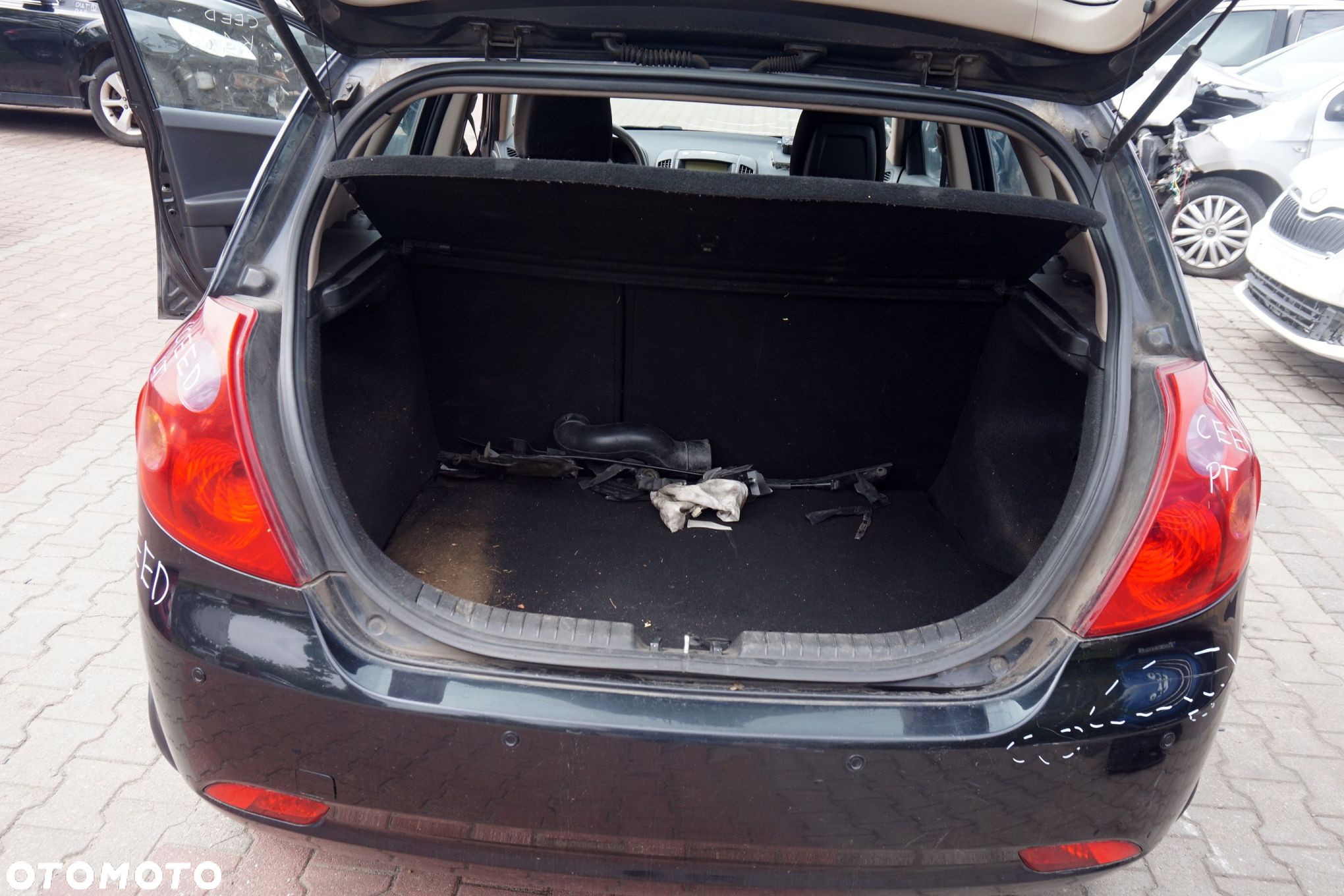 KIA CEED I 5D HB 2009 1K 1.6 CRDI D4FB 115KM W9J5 CZARNY na części - 8