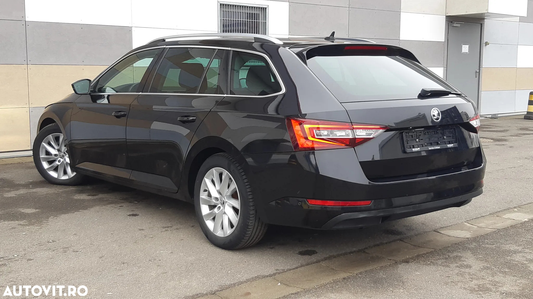 Skoda Superb Combi 2.0 TDI DSG Style - 4