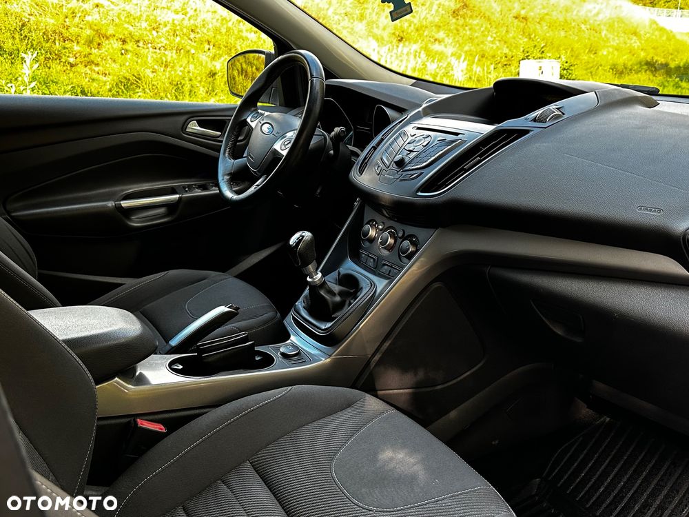 Ford Kuga - 17