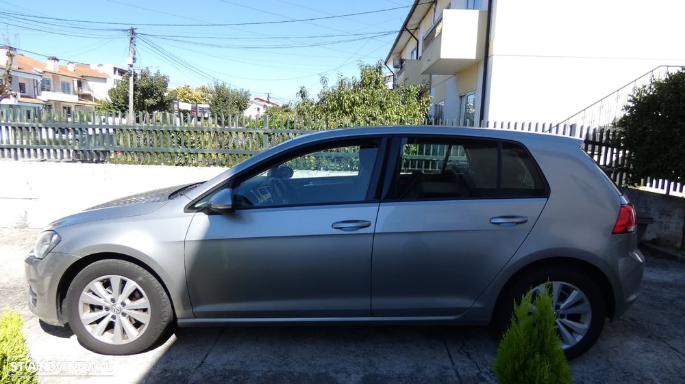 VW Golf 1.6 TDi Trendline BlueMotion - 2