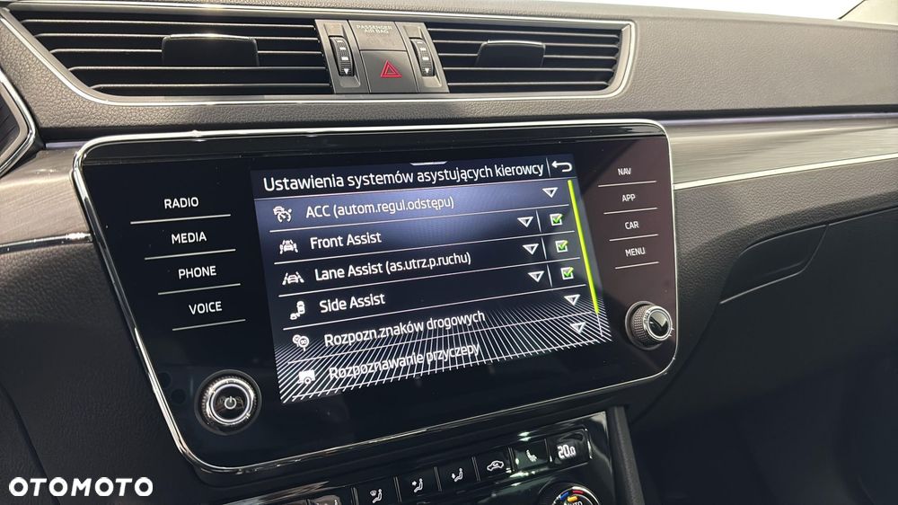Skoda Superb 2.0 TDI SCR 4x4 Scout DSG - 28