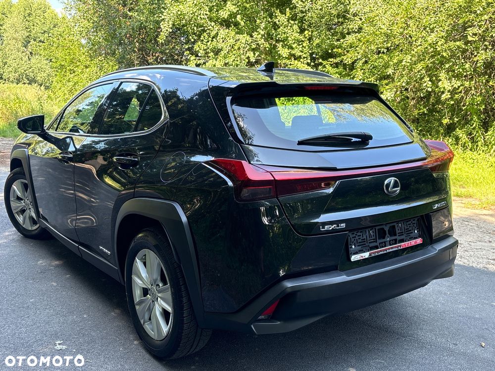 Lexus UX - 9