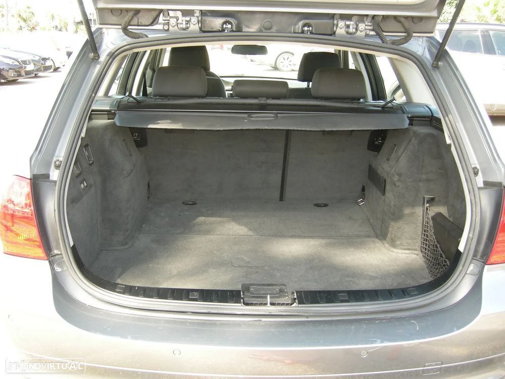 BMW 318 d - 10