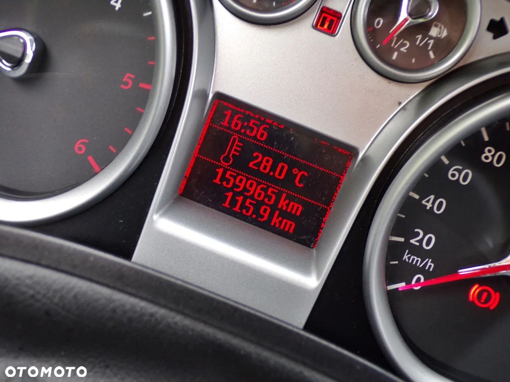 Ford Kuga 2.0 TDCi 2x4 Titanium - 17