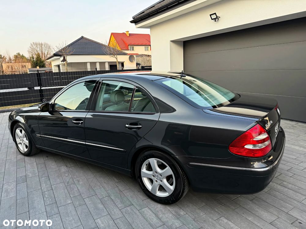 Mercedes-Benz Klasa E 220 CDI Automatik Elegance - 26