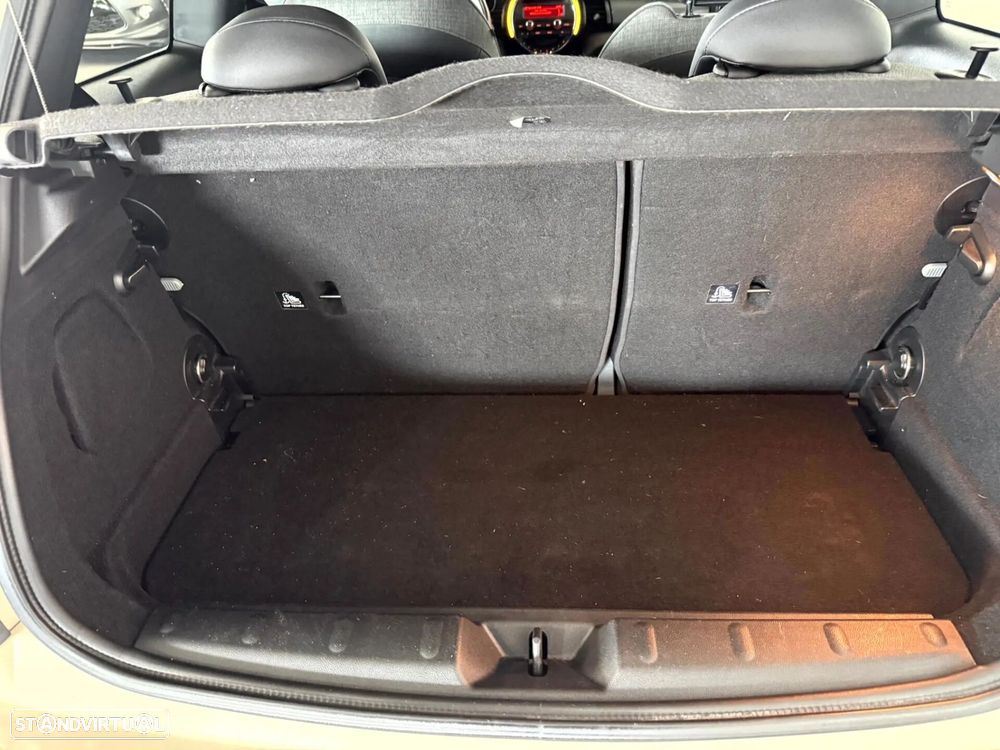 MINI 3 Portas Cooper D - 11