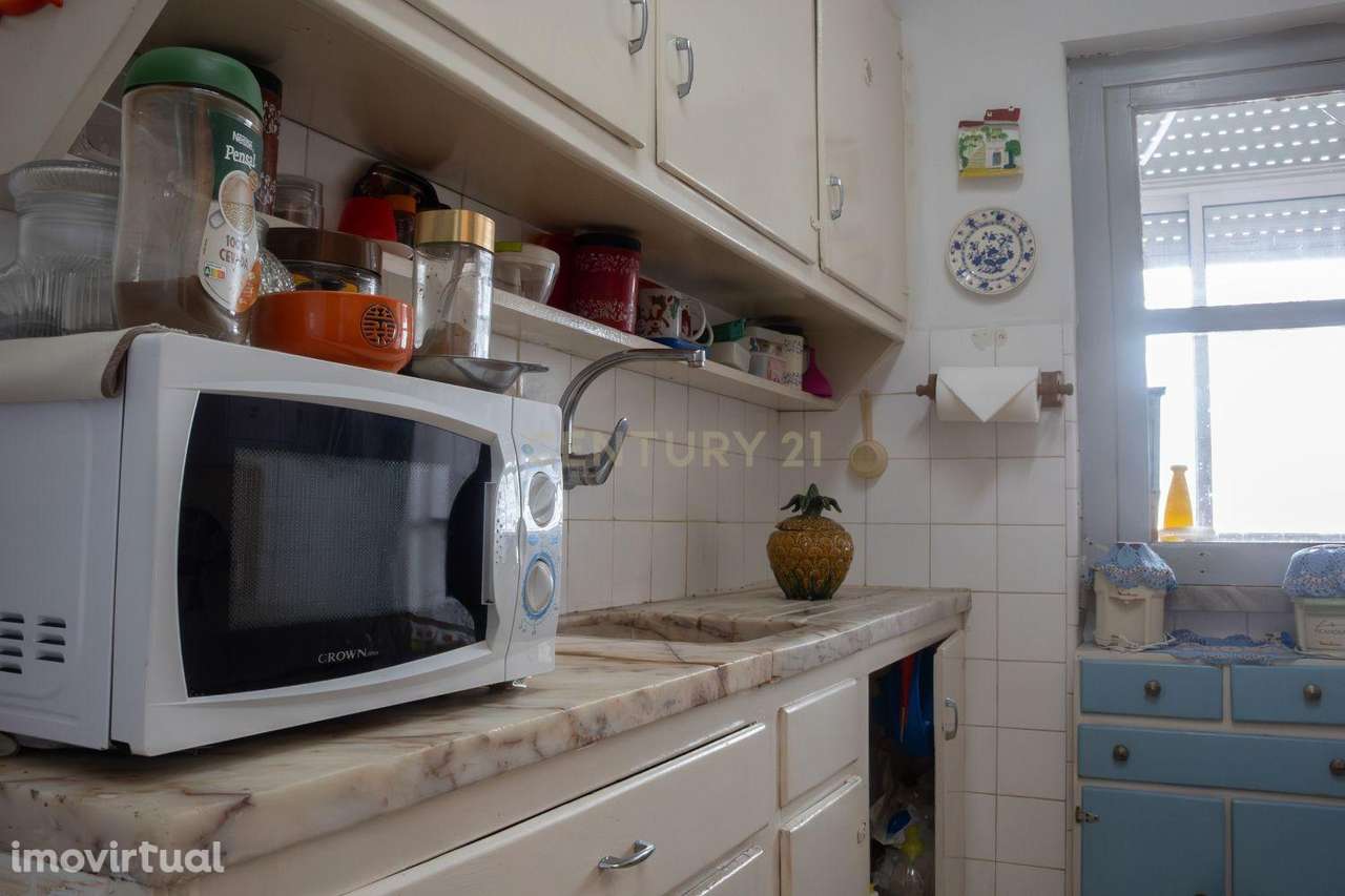 T3 em Sacavém, com varanda, arrecadação e vista desafogada para o rio - Grande imagem: 5/25