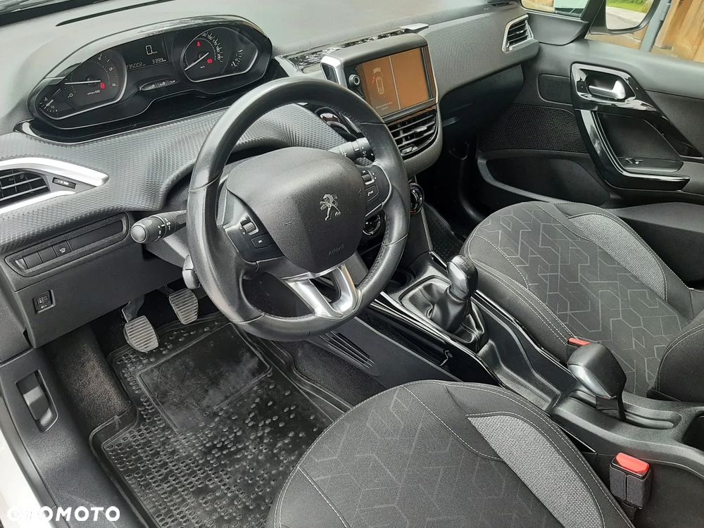 Peugeot 2008 1.5 BlueHDi Active S&S - 27