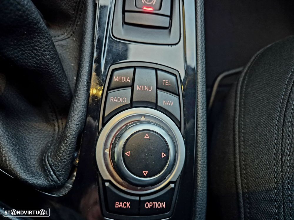 BMW 218 Active Tourer i Luxury Line - 43