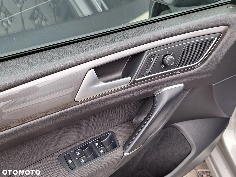 Volkswagen Golf Sportsvan - 14